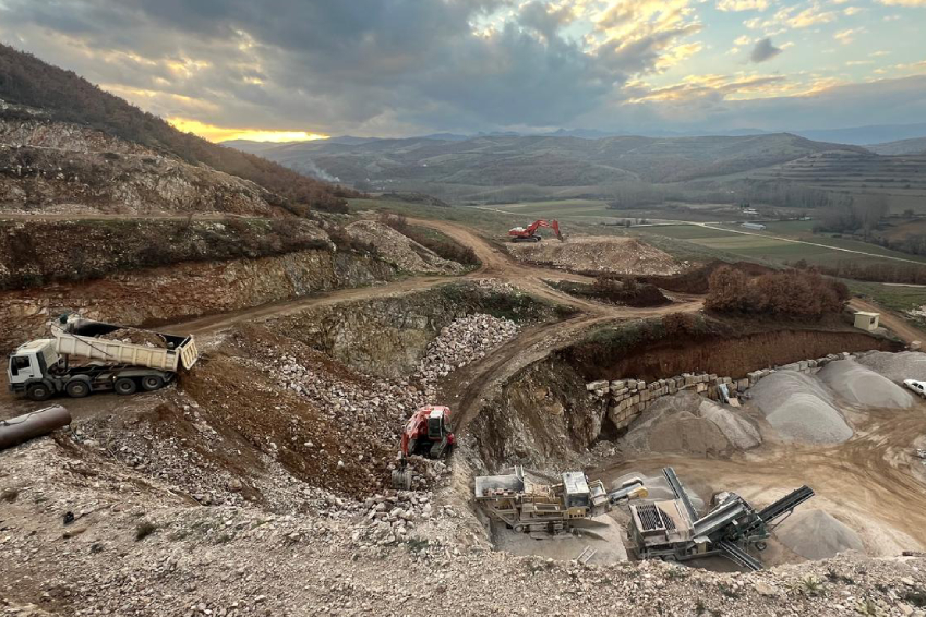 Benaks 94 – Lider në Minerale & Ndërtim