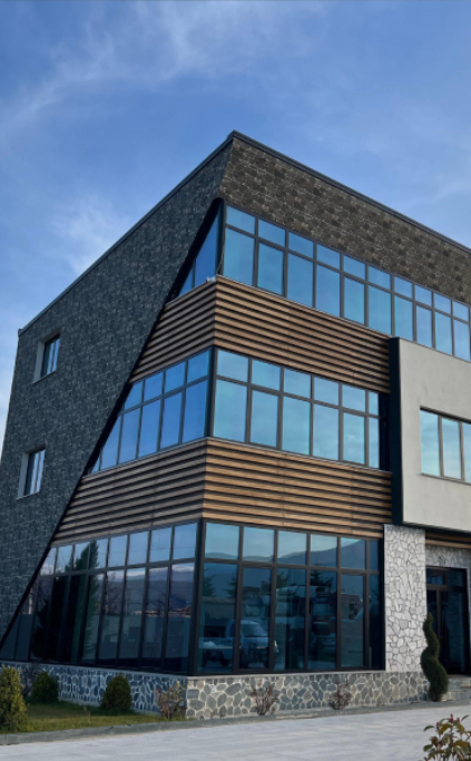 Benaks 94 – Lider në Minerale & Ndërtim